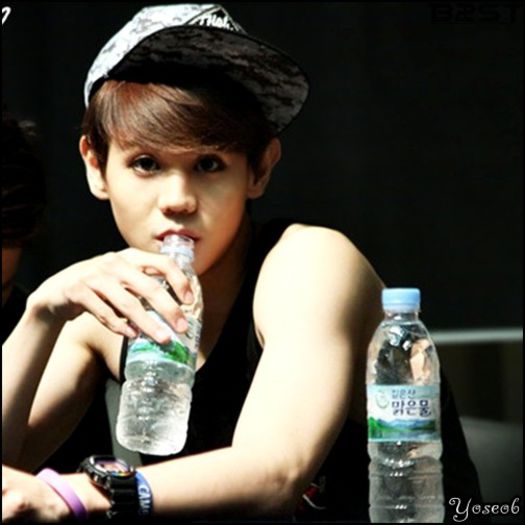 [:X] ..Te`a dus.. aceeasi persoana care te`a pus in balansoar. :)) ..[bea] - ix __ Episodul 001 __ xi