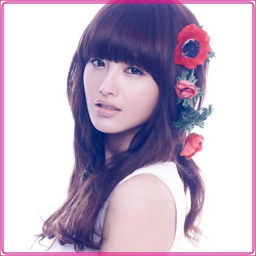C- .. Oricand. ^^ .. :)) .. [se uita la tel] .. :-? ..