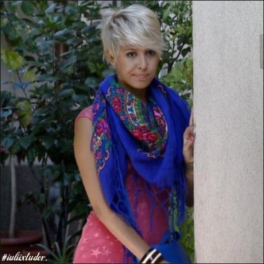 ιυℓιιx ♥ ¦ → fiindcă mă plictisesc , dah :((. #ip.