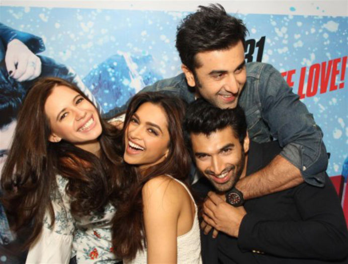 yeh-jawaani-hai-deewani-movie-wallpaper-12[1]