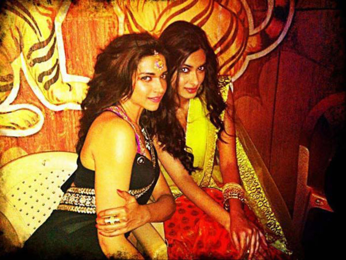 deepika-diana-penty-cocktail_600x450[2]