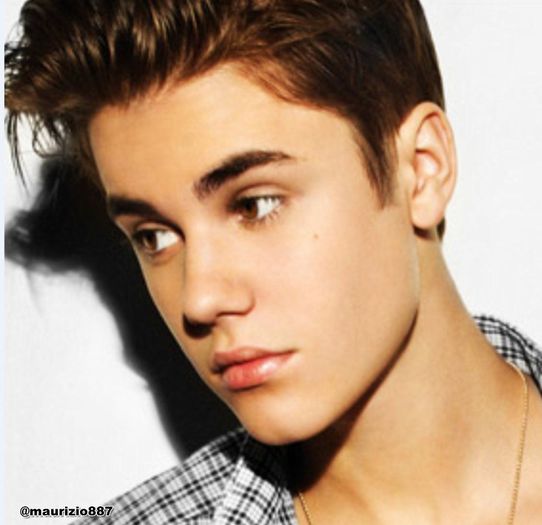 Bieber-Justin - CARE ESTE POZA RARA 7