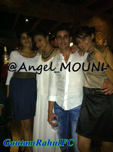 995470_190295481143226_1387434346_n - Gautam Rode