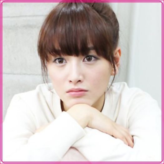 C- .. Hello piciule. :-? .. :)) .. Ahh..ce plictiseala. -.- ..