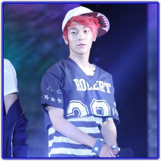 |~| ..Pai ..mnah.. iti ..raspund. -_- ..Mi`a ..placut.