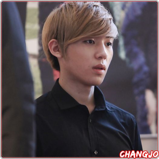 *- Cred ca era..(:| Evident..ca vroiam..(:| Rece..dar e buna. (:| [bea]. - ix __ Episodul 005 __ xi