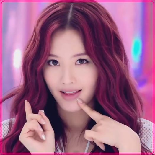 C- .. Daa. :)) .. [ia o suvita din parul lui Seob;o invarte pe deget] .. :)) ..