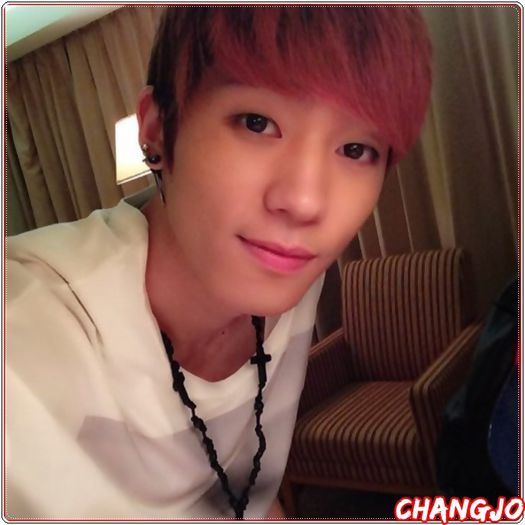 *- Pai..tocmai acum vroiam sa il chem pe Niel. :-? Vin imediat. ^^ [pleaca afara].