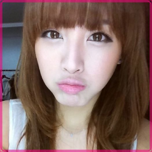 C- .. Daca pleaca si asta micu`..va fii mai multa liniste. -.- .. :)) ..