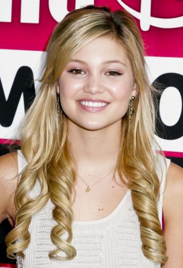 ﻉ√٥ﺎ Olivia ﻉ√٥ﺎ - 2__Olivia Holt__2