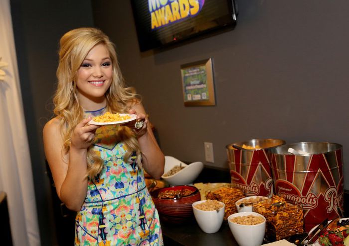 ﻉ√٥ﺎ Olivia ﻉ√٥ﺎ - 2__Olivia Holt__2