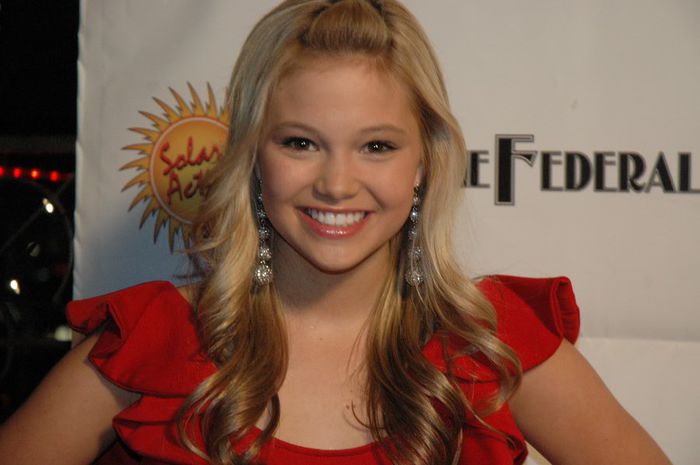 ﻉ√٥ﺎ Olivia ﻉ√٥ﺎ - 2__Olivia Holt__2