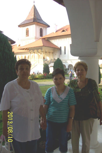 100_0754 - 11 August 2013 din nou la Manastirea Brancoveanu