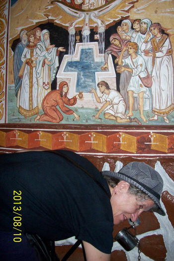 100_0831 LA IZVORUL PARINTELUI ARSENIE BOCA.