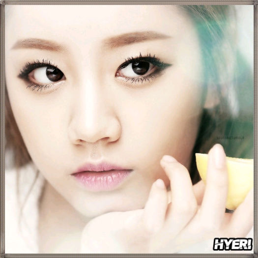 @. ..[coboara] ..Gata.. :| ..E al 10`lea mesaj.. am inteles. Hey. :-h