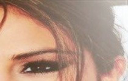  - x - SG - Selena Gomez - Puzzle 004