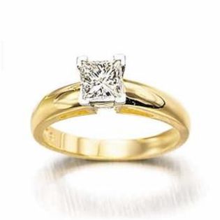 inelul dat de adi ,lui mara