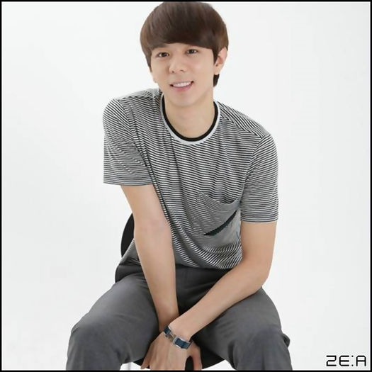 ⁂ zε:α ~> 11 |JunYoung| - 00 __ x - x 30 Days - ZE A x - x