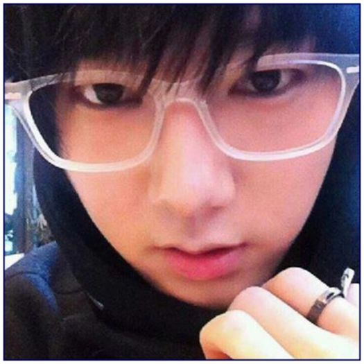 <Y>. Lasa..discutam noi :-L..Haide sa mergem :)..(o ia de mana pe Hyuna si pleaca ) - ix __ Episodul 009 __ xi