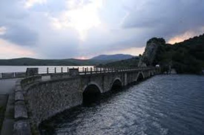 Puente de Cogolludo8 - 09-LA PESCUIT DE STIUCA SALAU PASTRAV