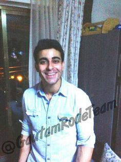 1238057_192663860906388_1147911067_n - Gautam Rode