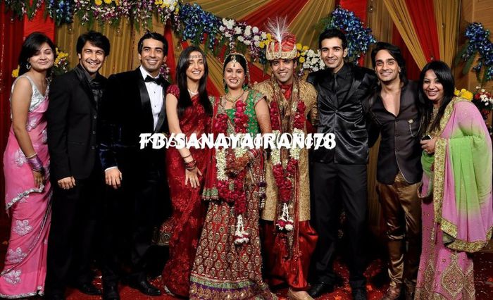 485918_405926602836596_599619080_n - Sanaya Irani