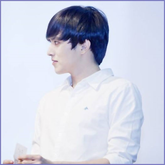 <.> Noapte buna :-h Ai auzit MinWoo,da? Nu mai da pe acasa..:)) - ix __ Episodul 011 __ xi