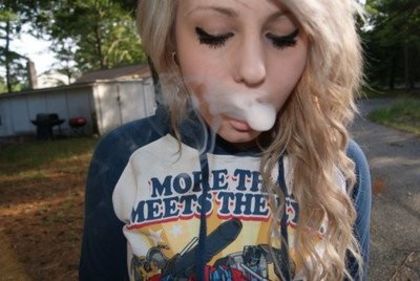 　　　　　　@MADDIE ↘ is my friend ↙