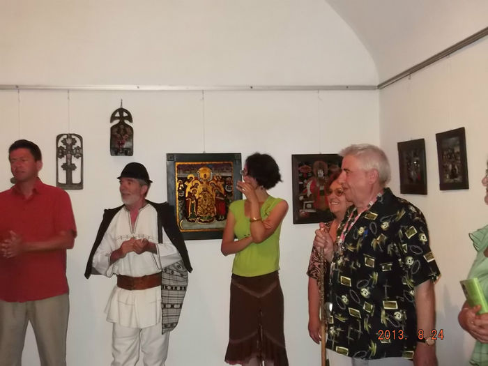 Picture 1 050 - expozitie alba Muzeul Unirii Alba Iulia a doua viata
