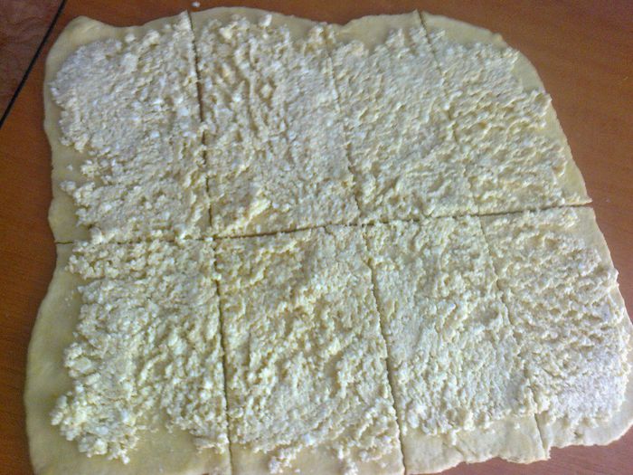 Cornuri cu branza dulce - Culinar 1