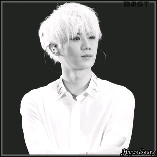 [(:] ..Seob nu prea vede.. stii.. nu a dormit aseara. :)) -_- ..:))