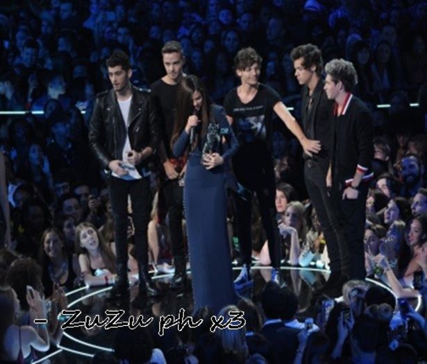 25.08 - Video Music Awards 2013 - Show