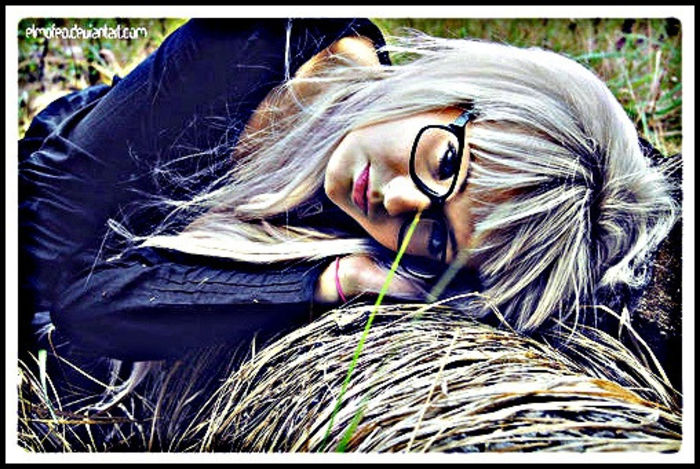 ＷＨＩＴＥ ＨＡＩＲ - x - colOurs of hAir