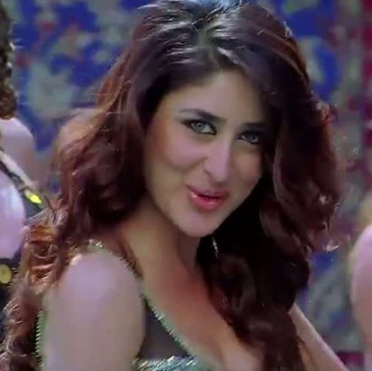 CAPS SUPER (191) - Kareena Kapoor 2