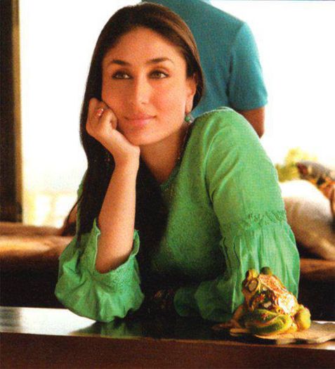 944410_614986078511726_579649627_n - Kareena Kapoor 2
