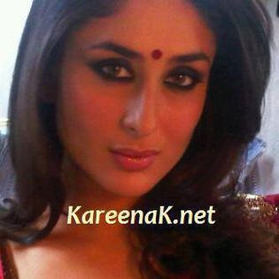 935861_609315515745449_247061908_n - Kareena Kapoor 2