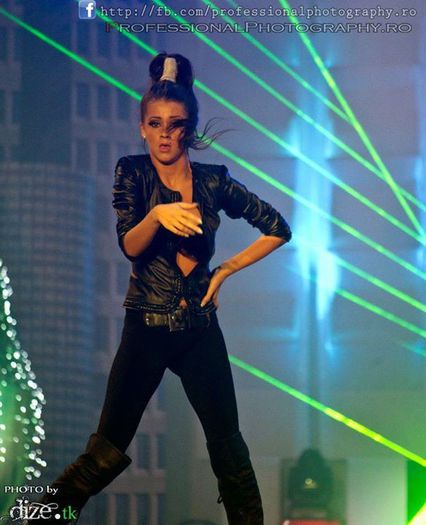 305163_147304938742535_1087218427_n