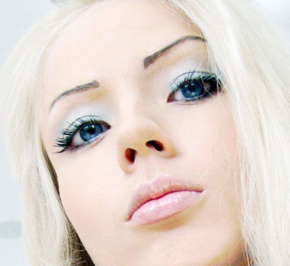 tumblr_m2w2nkc1i31rupw29o1_1280 - valeria lukyanova