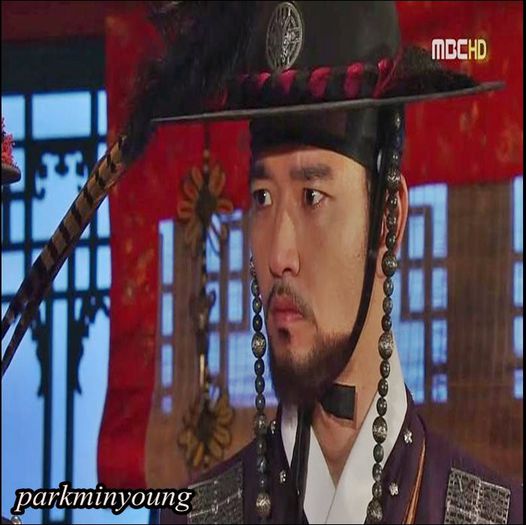 - r - r Comandantul Cheon-soo