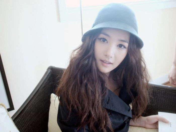 317002_252037531493447_7614060_n - Park Min Young