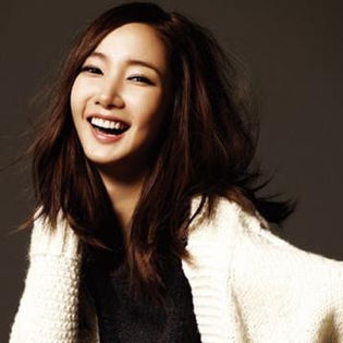 385544_449176831779515_1821592537_n - Park Min Young