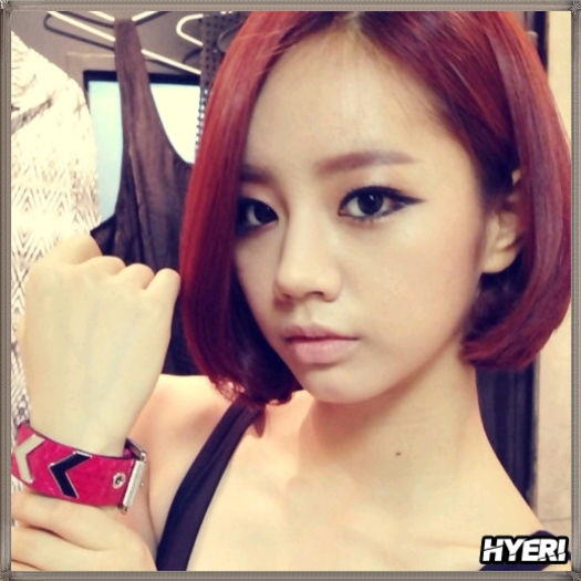 @. [coboara cu Yura] ..Nu. :| ..Pleacaa.. :| ..[deschide usa] .. :|