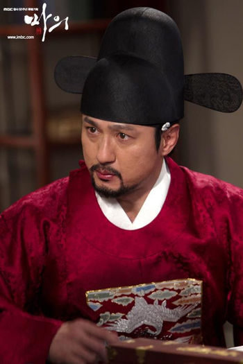 421159_347924478648257_1631211160_n