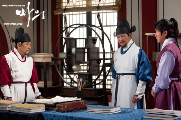 423330_347924711981567_1148987986_n