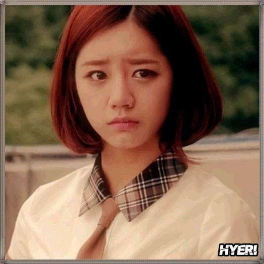 @. ..[se uita la Kai] ..As vrea sa spun ca ..da.. [impachetand] - ii - Hyeri Room - ii