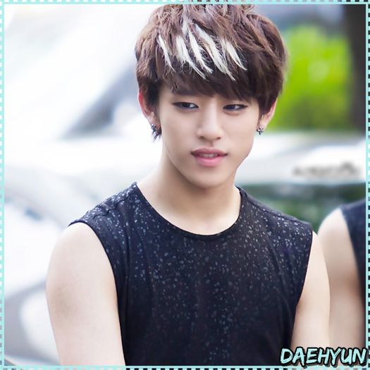 ^D^ Mhm..si tu. :( :-< [pleaca in room`ul lui :-?]. - ii - Hyeri Room - ii