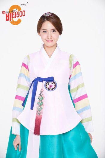 4. Yoona - k - Hanbok SNSD