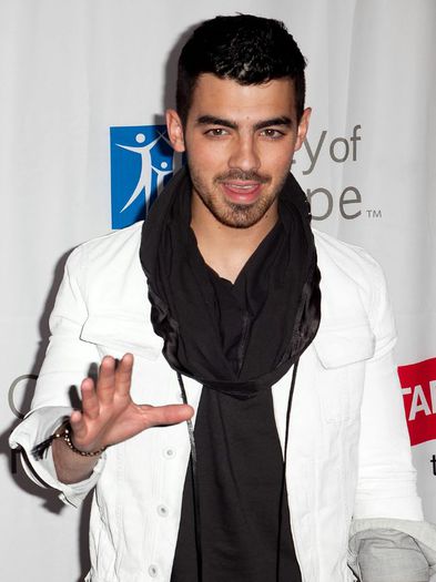 ﻉ√٥ﺎ Joe ﻉ√٥ﺎ - 2__Joe Jonas__2