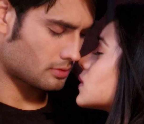 185435_408448292554171_430128913_n - Piya and Abhay