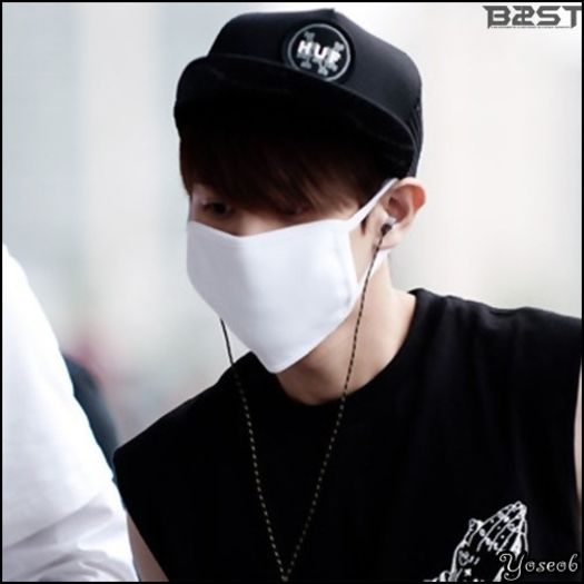 [:X] .. :D ..-_- ..Haide hyung.. imi tii morala in drum spre CUBE. :-L Vrei? :) :3
